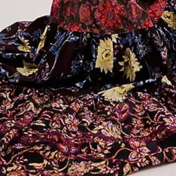 Boho Chic Floral Maxi Dress – Effortlessly Elegant & Flowy - Picture 4 of 5